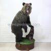 Чучело медведя с корягой – Фотография № 1.